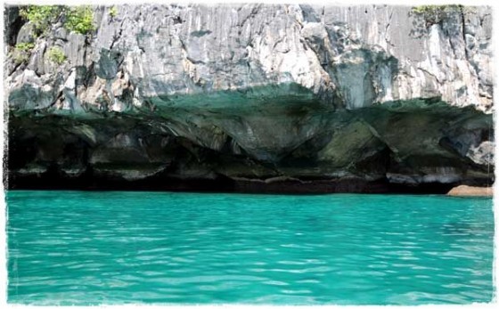 Phi Phi Lae Caves