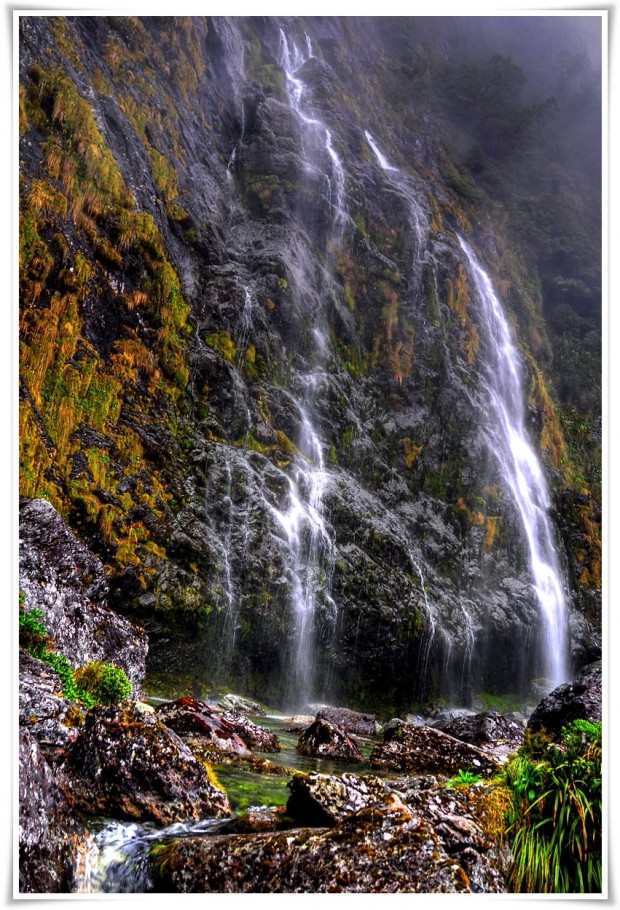 Waterfall - Routeburn Track, New Zealand Queenstown | New Zealand :: Hiking The Routeburn Track