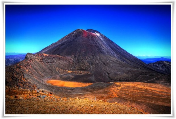 Tongariro Crossing - Mount Tongriro, New Zealand Mt Tongariro | New Zealand :: Hiking the Tongariro Pass