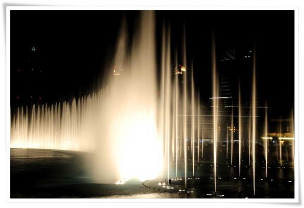 Burj Khalifa Promenade Fountain Show - Dubai, United Arab Emirates Dubai | UAE :: Land of a Thousand Lights